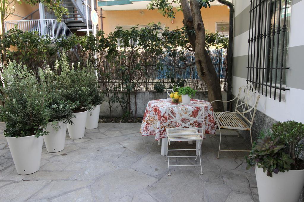 Pochi Passi Dal Mare Apartment San Bartolomeo Al Mare Exterior photo